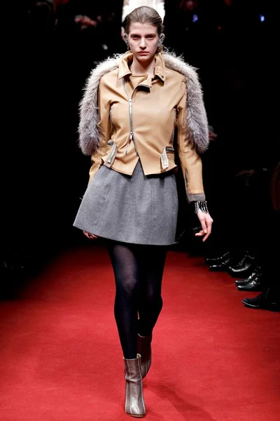 Look 33